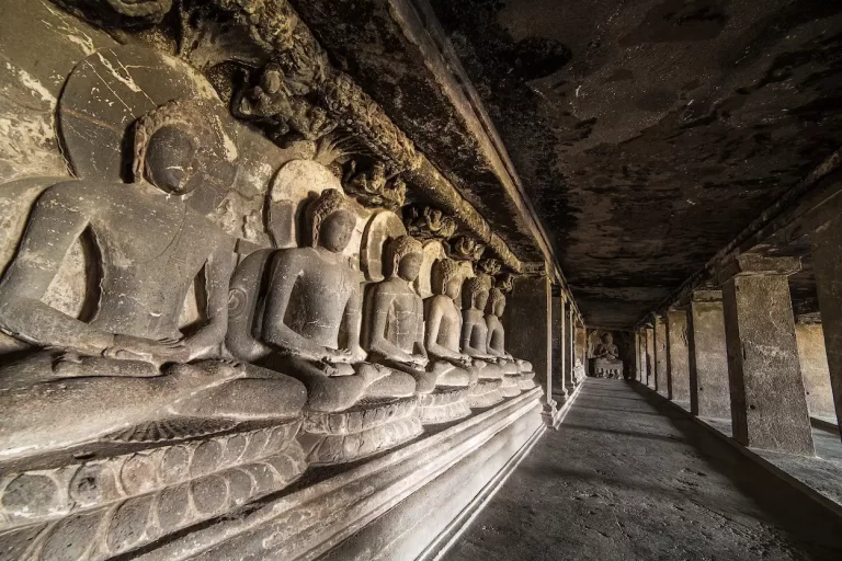 How to Reach Ellora Caves from Ajanta Caves – Complete Route, Transport & Travel Guide