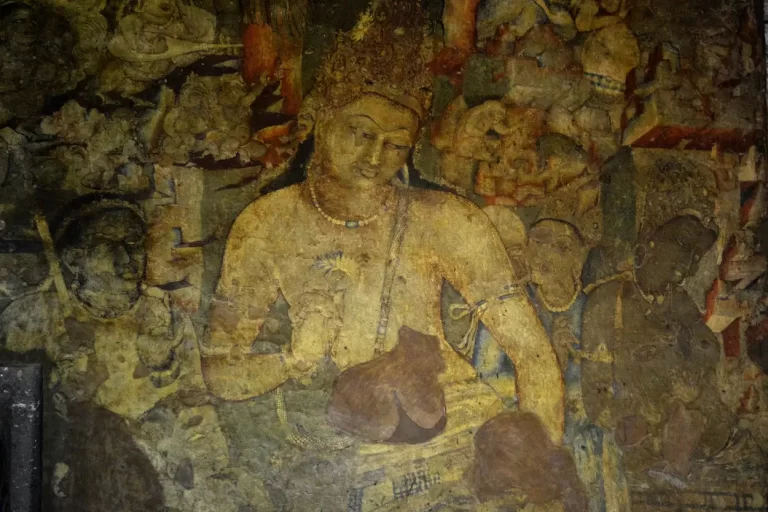 How to Reach Ajanta Caves by Bus – Complete Road Travel Guide for Budget Travelers