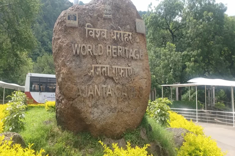 How to Reach Ajanta Caves from Ellora Caves – Complete Route, Transport & Travel Tips