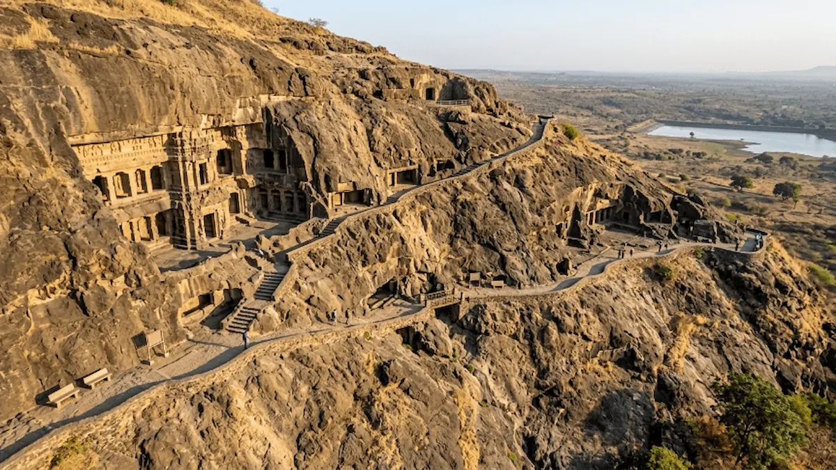 Aurangabad Caves self-guided walking route — Western to Eastern Group path, Maharashtra